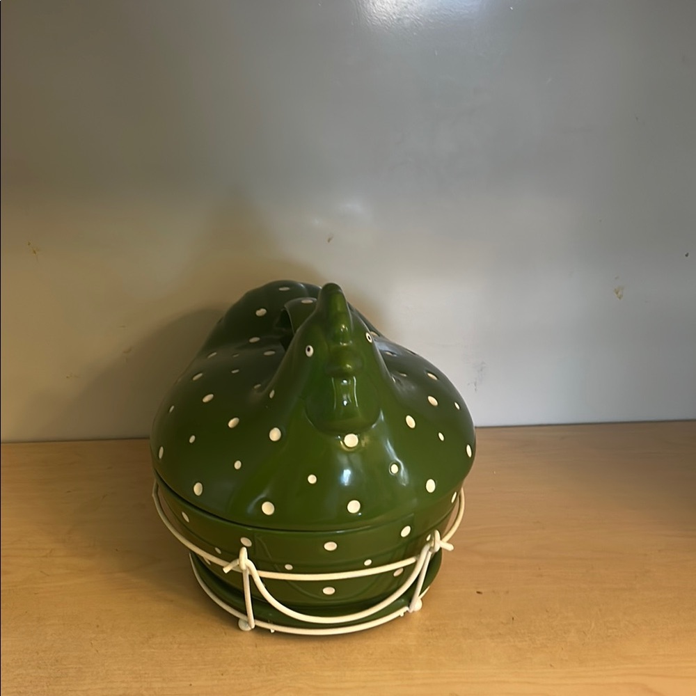 Charming Green Polka Dot Ceramic Chicken Basket